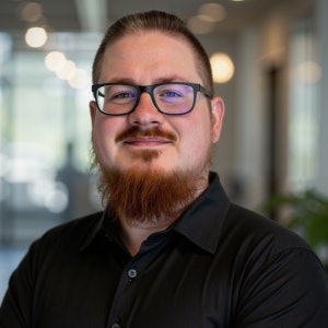 Headshot of Josh Worden